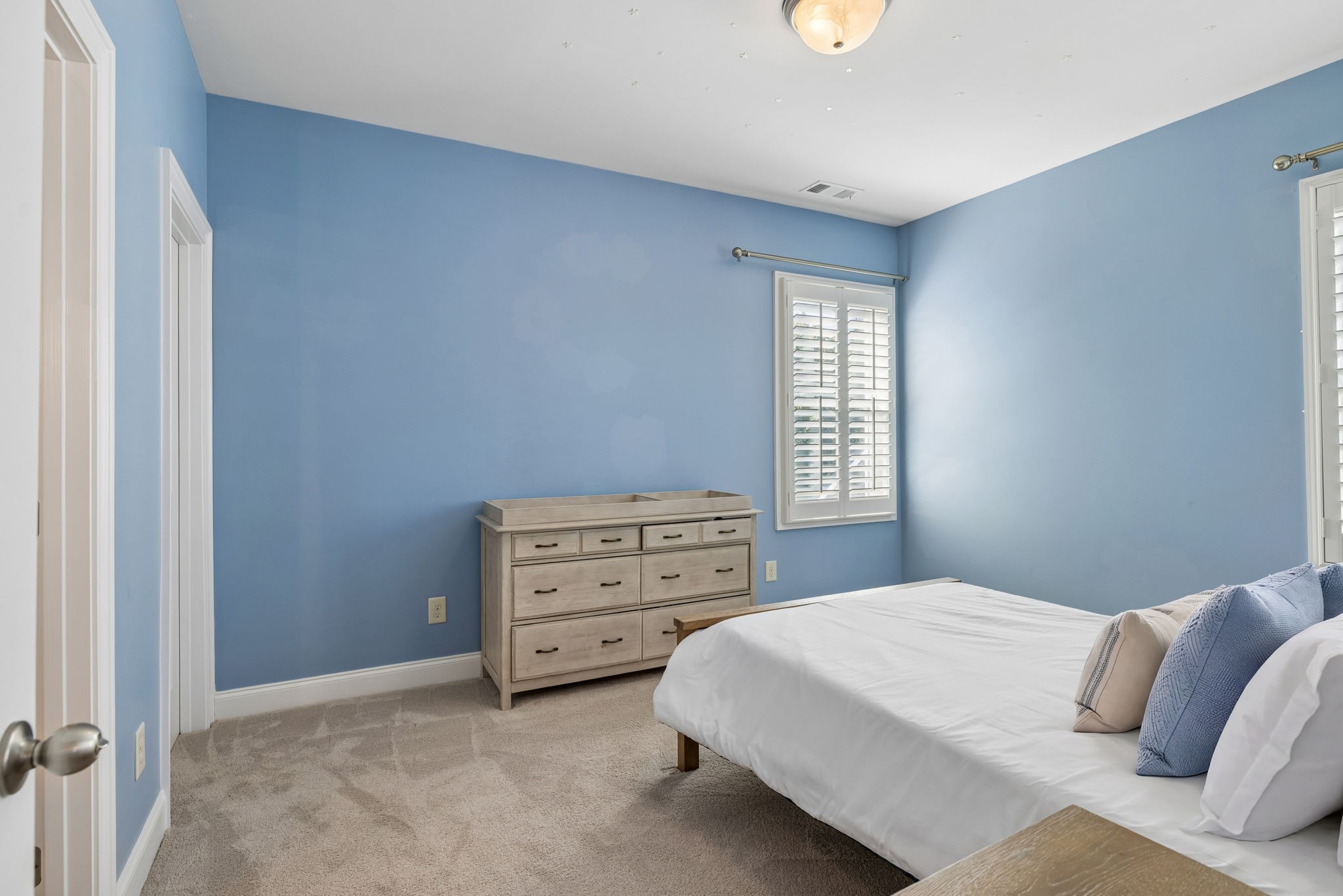 437 Avon River Rd