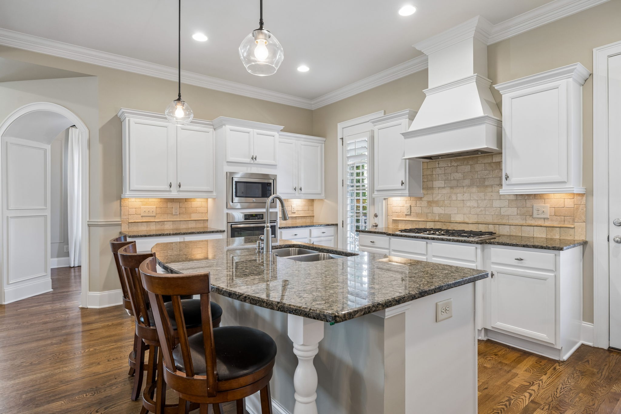 437 Avon River Rd