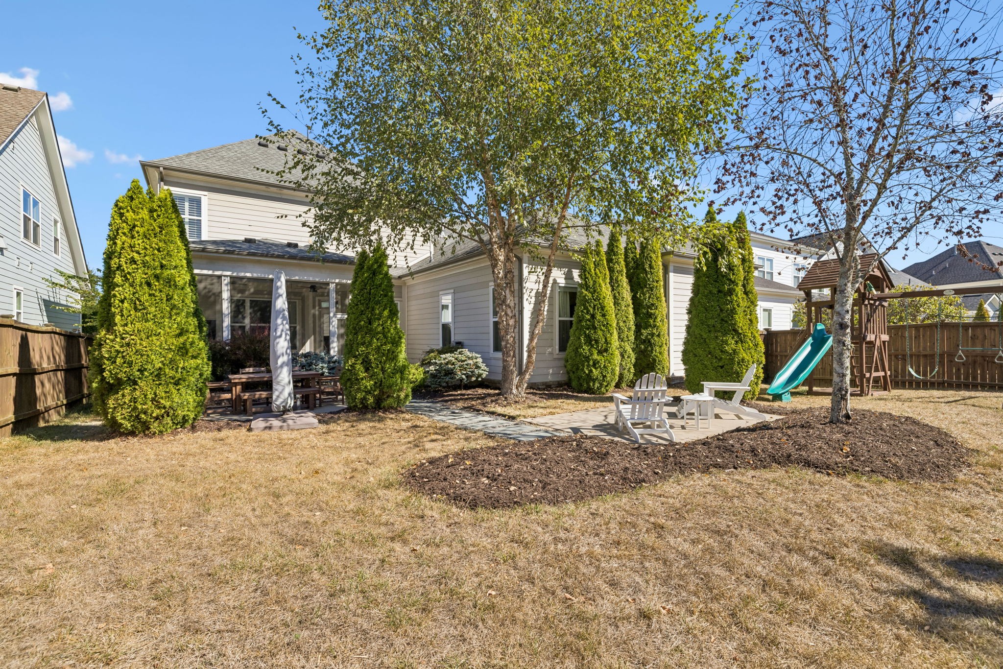 437 Avon River Rd