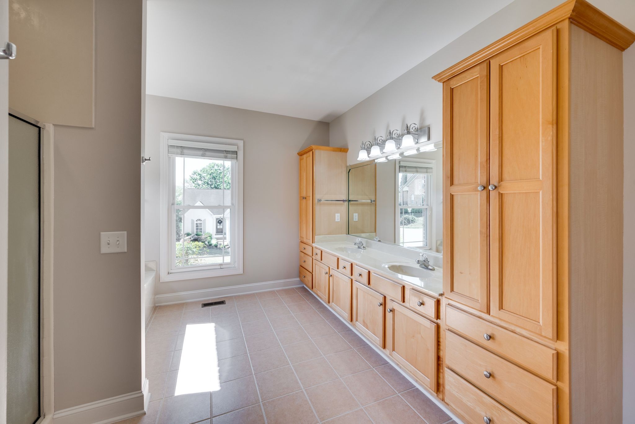 301 Williams Ct