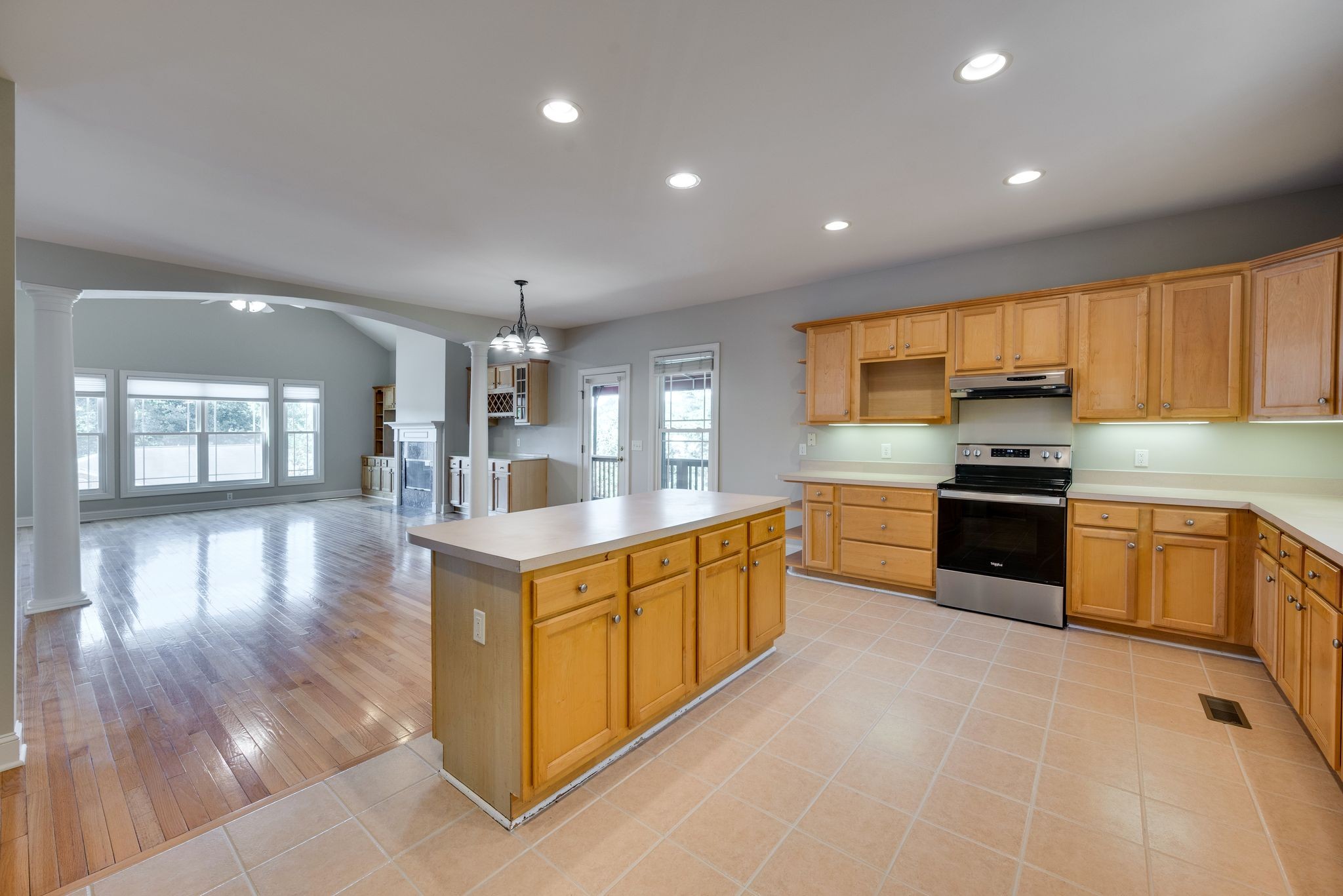 301 Williams Ct