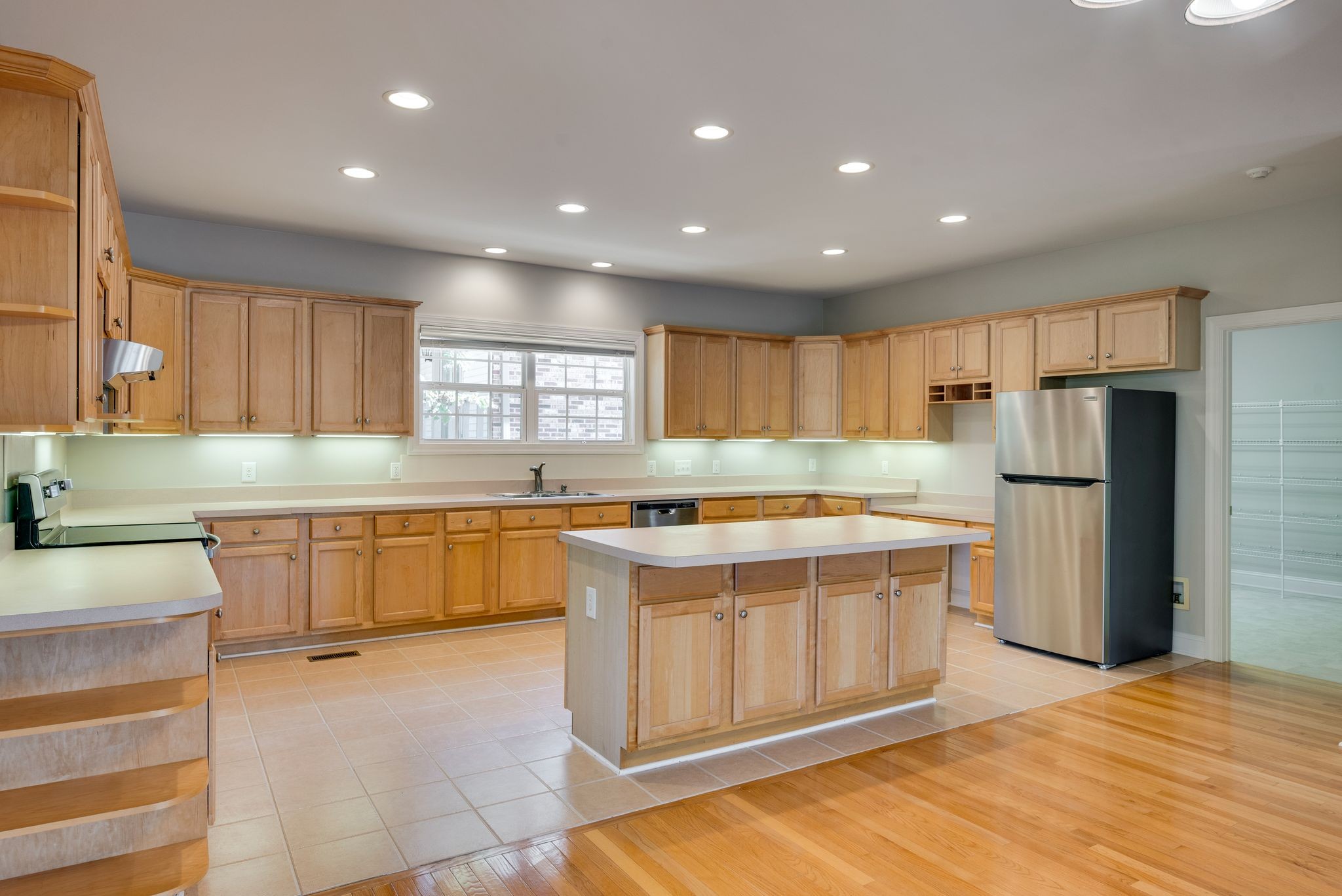 301 Williams Ct