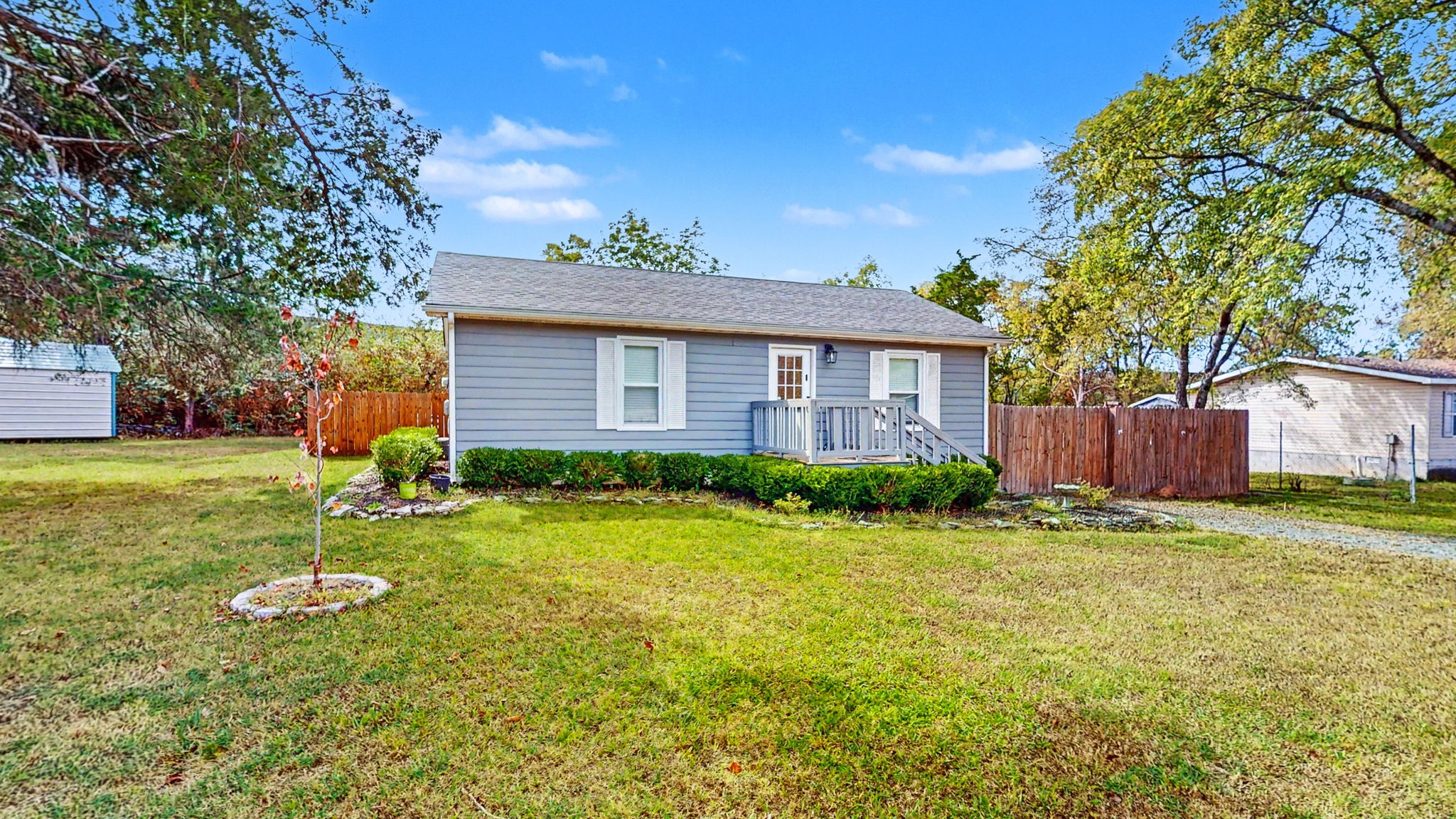 215 Sunrise Ave