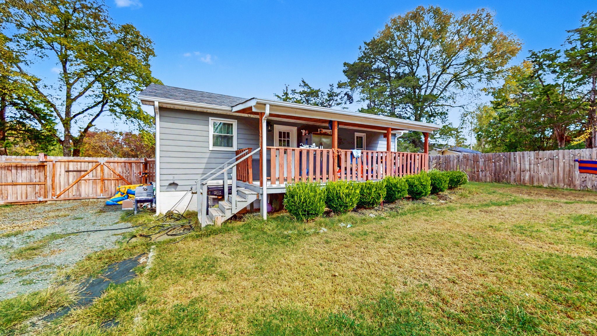 215 Sunrise Ave