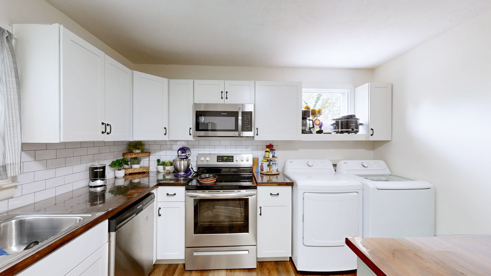 215 Sunrise Ave