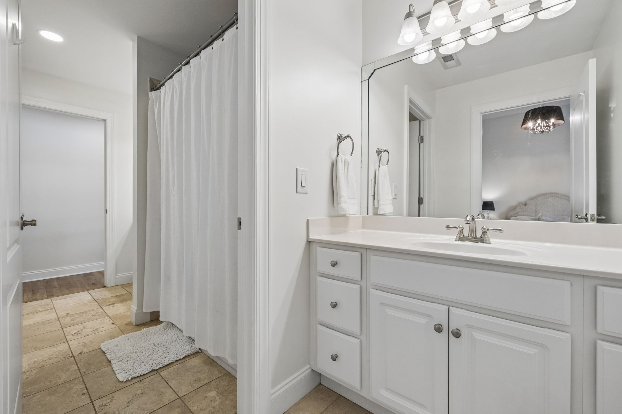 1607 Robby Ct