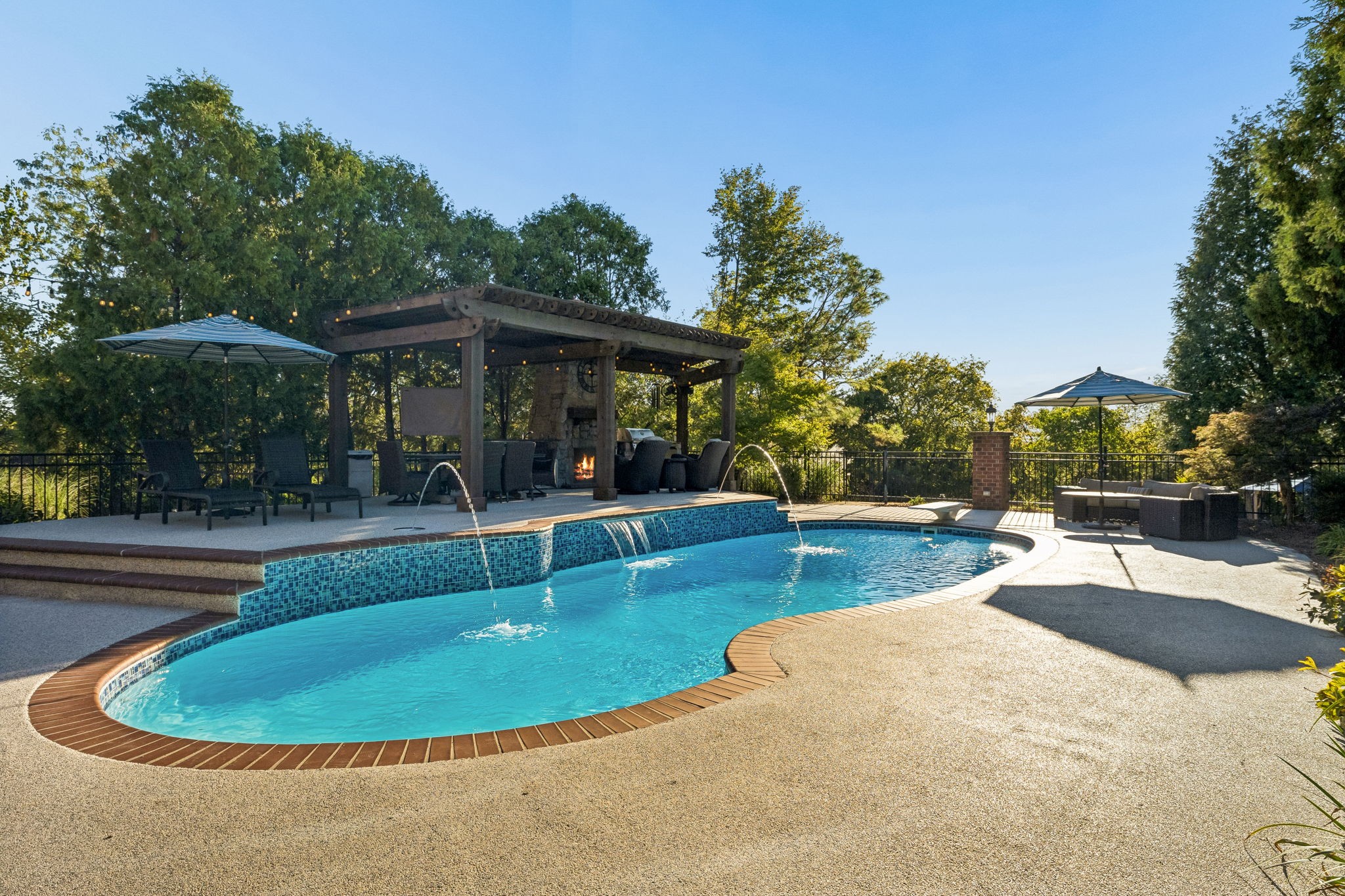 1607 Robby Ct