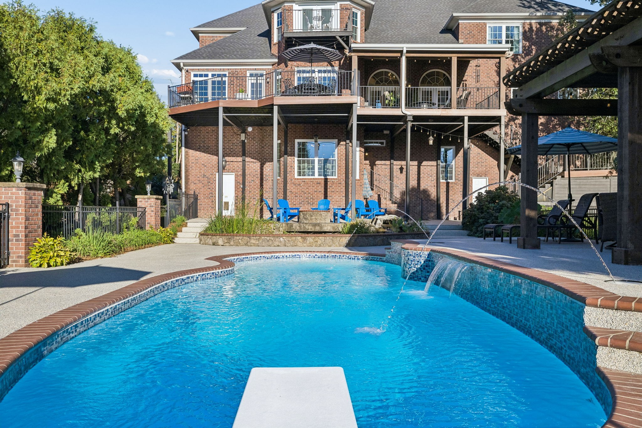 1607 Robby Ct
