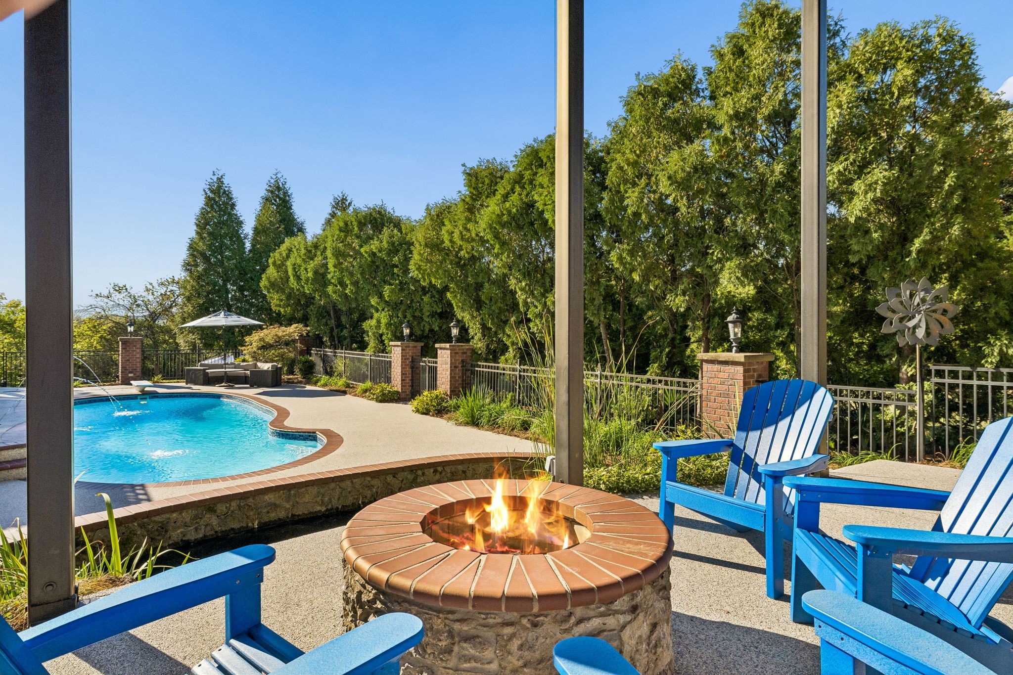 1607 Robby Ct