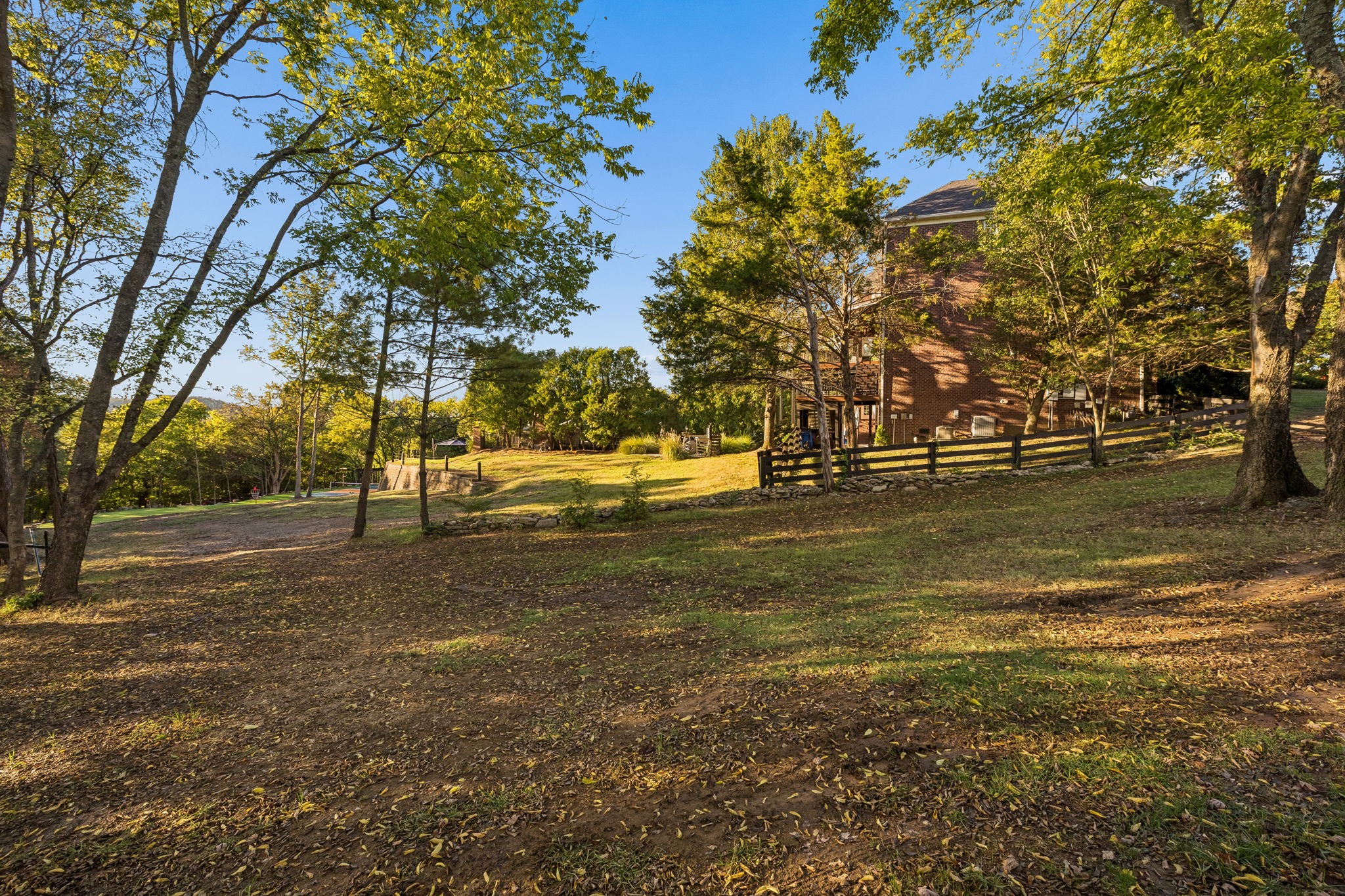 1607 Robby Ct