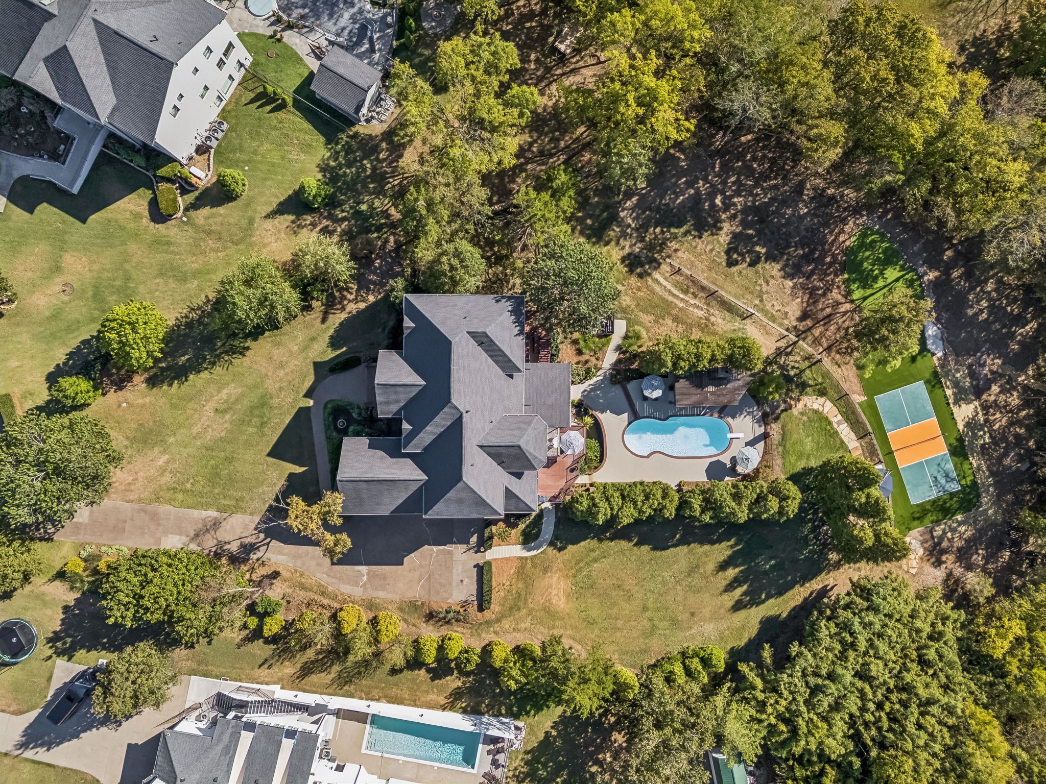 1607 Robby Ct