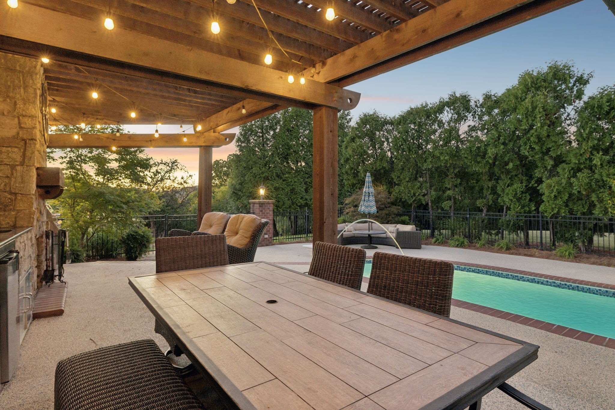 1607 Robby Ct
