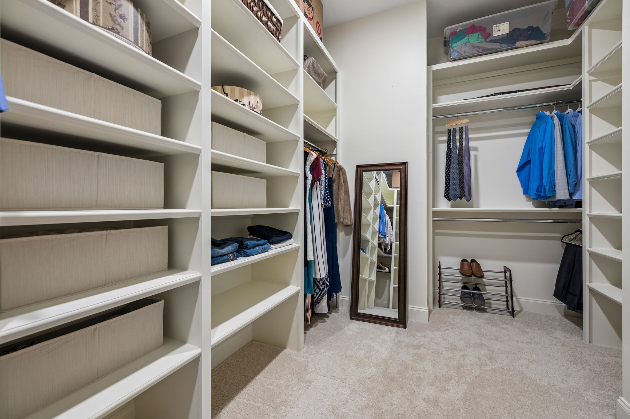 1607 Robby Ct