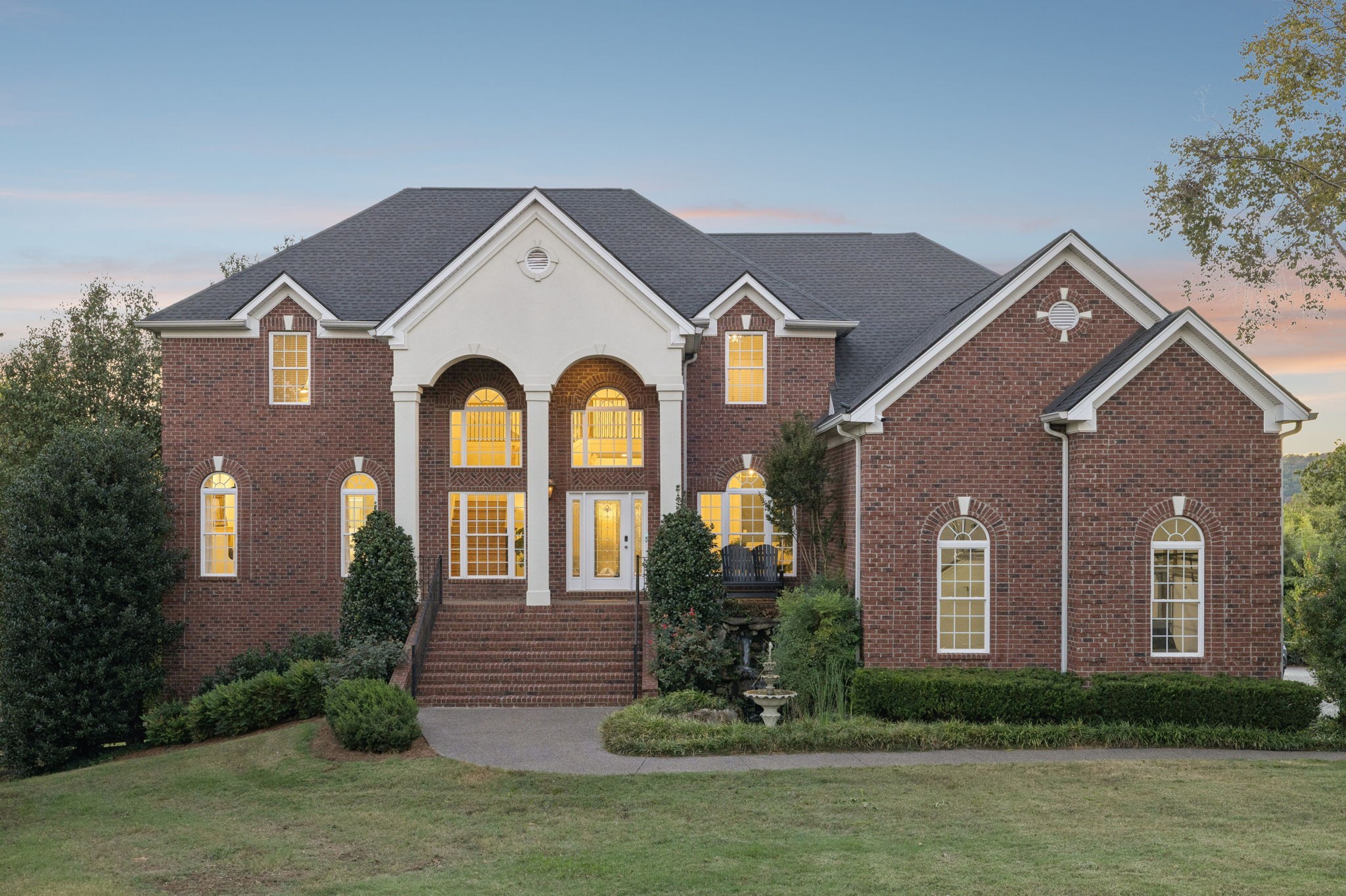 1607 Robby Ct