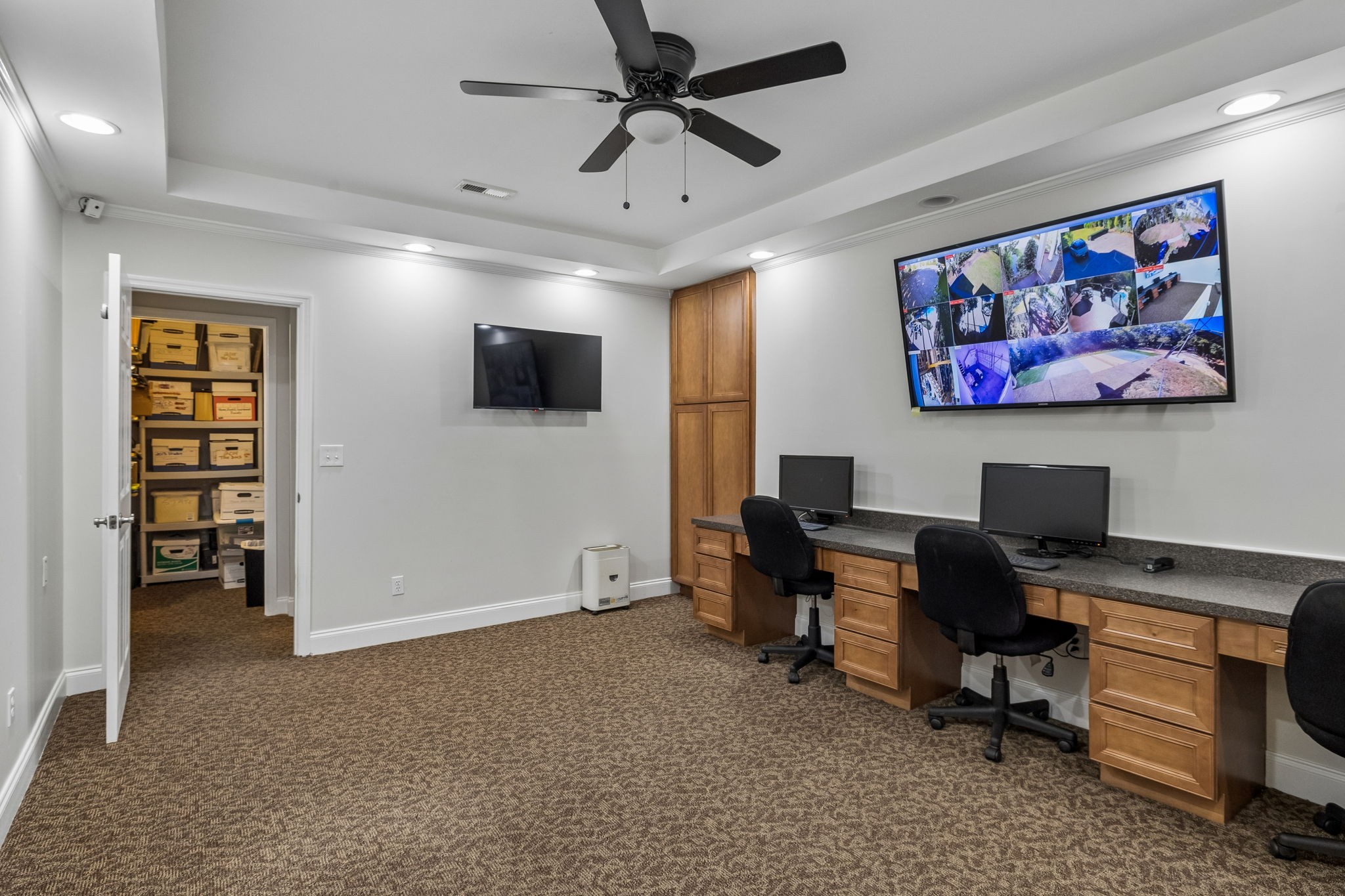 1607 Robby Ct