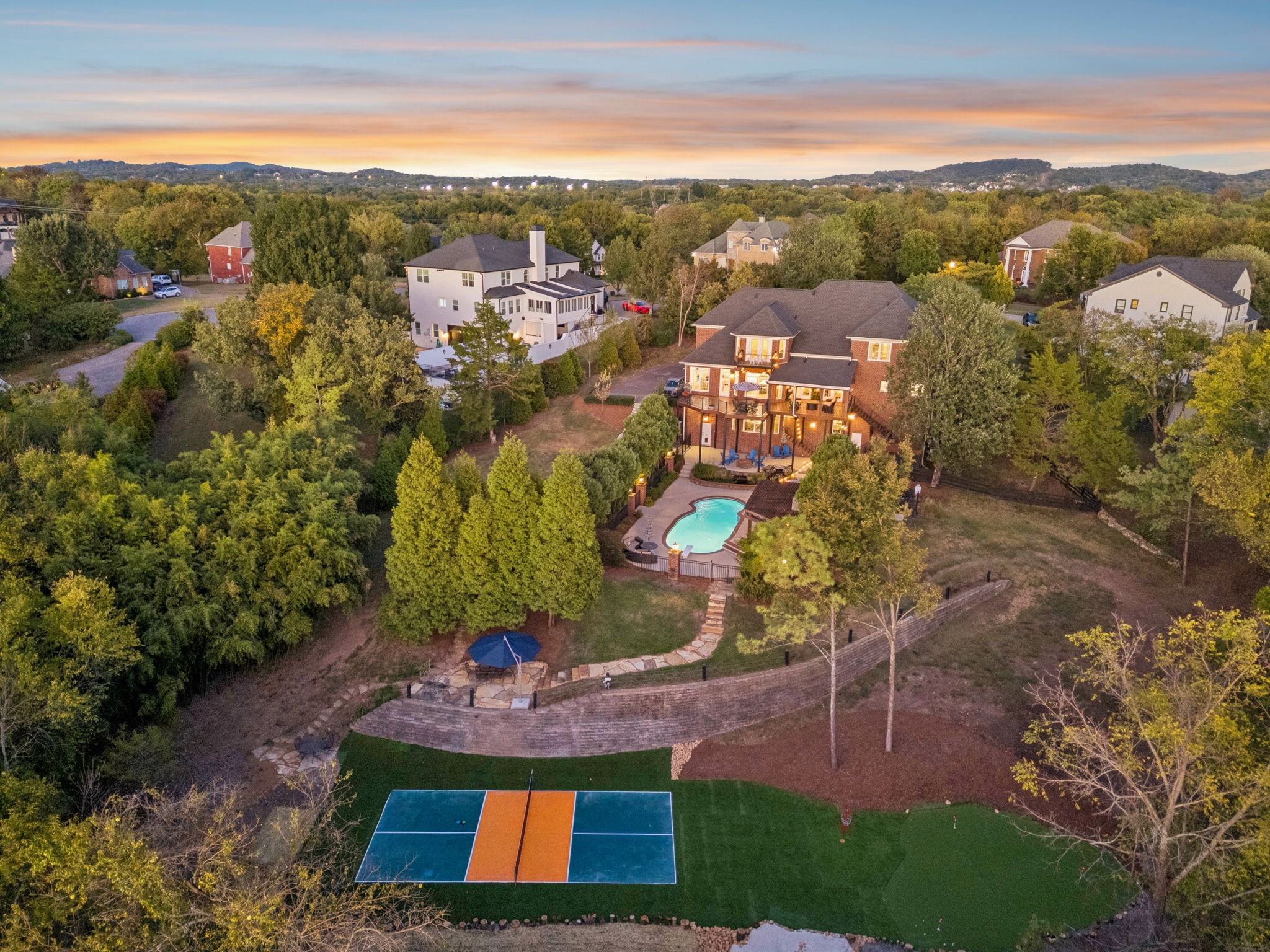 1607 Robby Ct