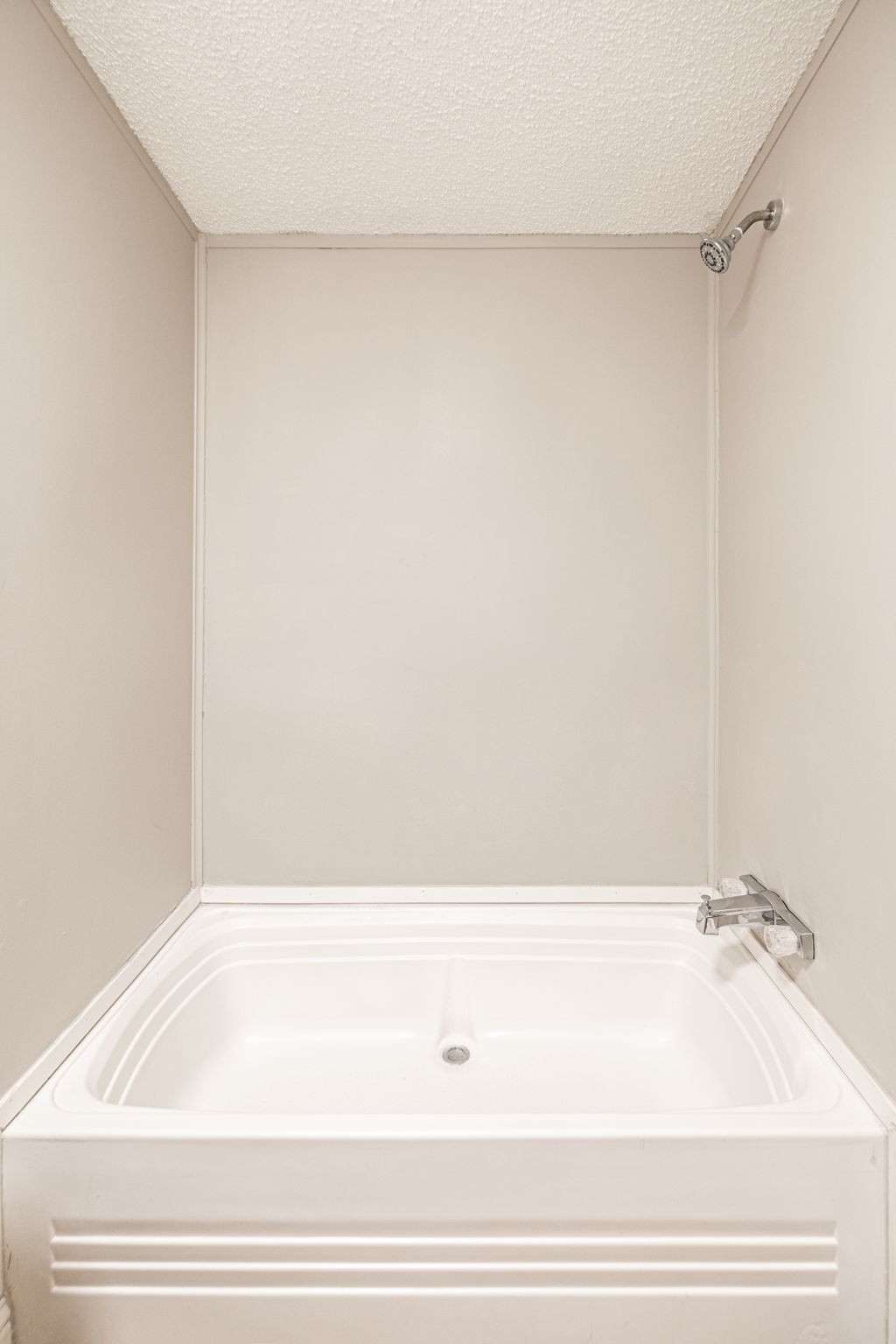 202 Fountain Head Rd