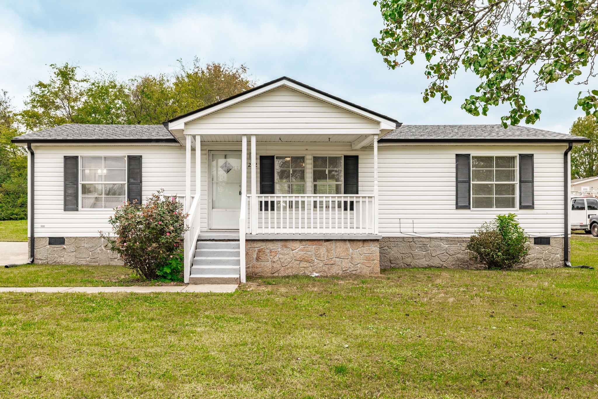 202 Fountain Head Rd