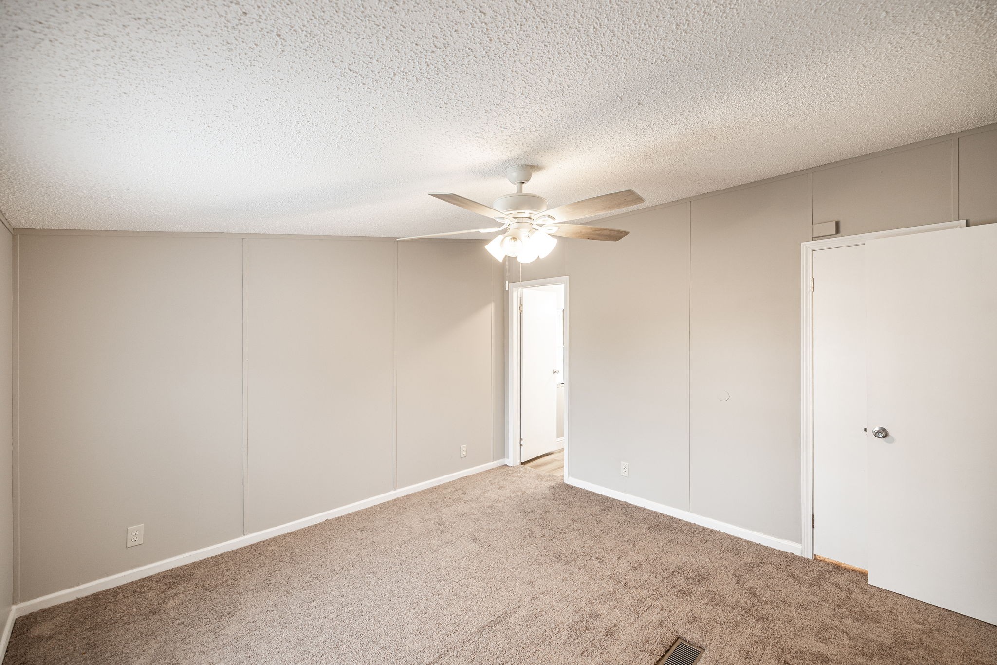 202 Fountain Head Rd