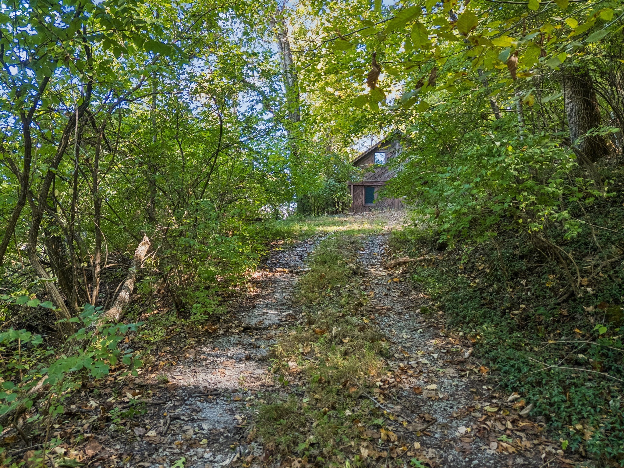 6916 River Road Pike