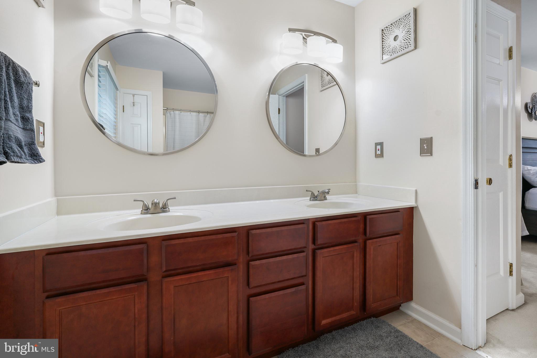 3 PIN OAK DRIVE
