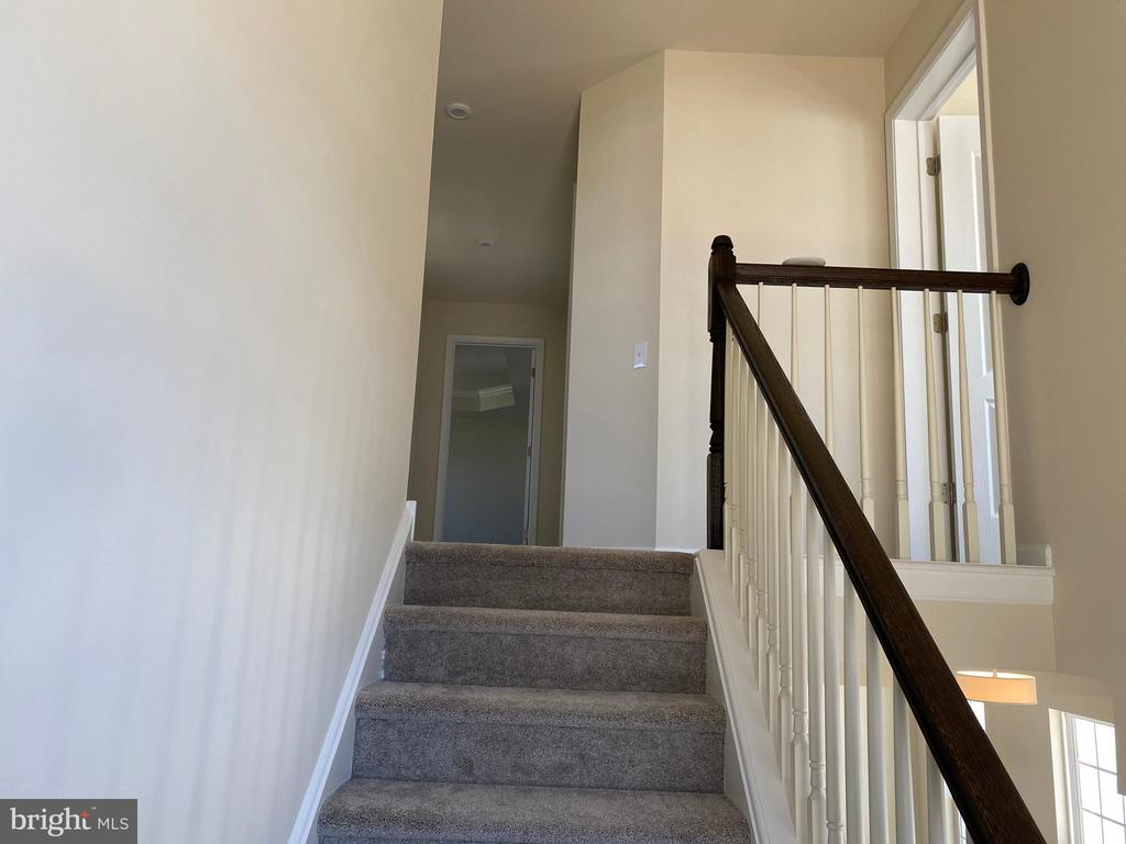 48 GAINSCOTT PLACE