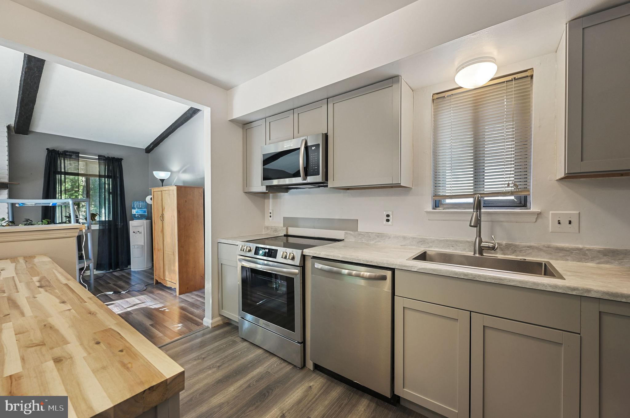 118 QUAIL HOLLOW DRIVE