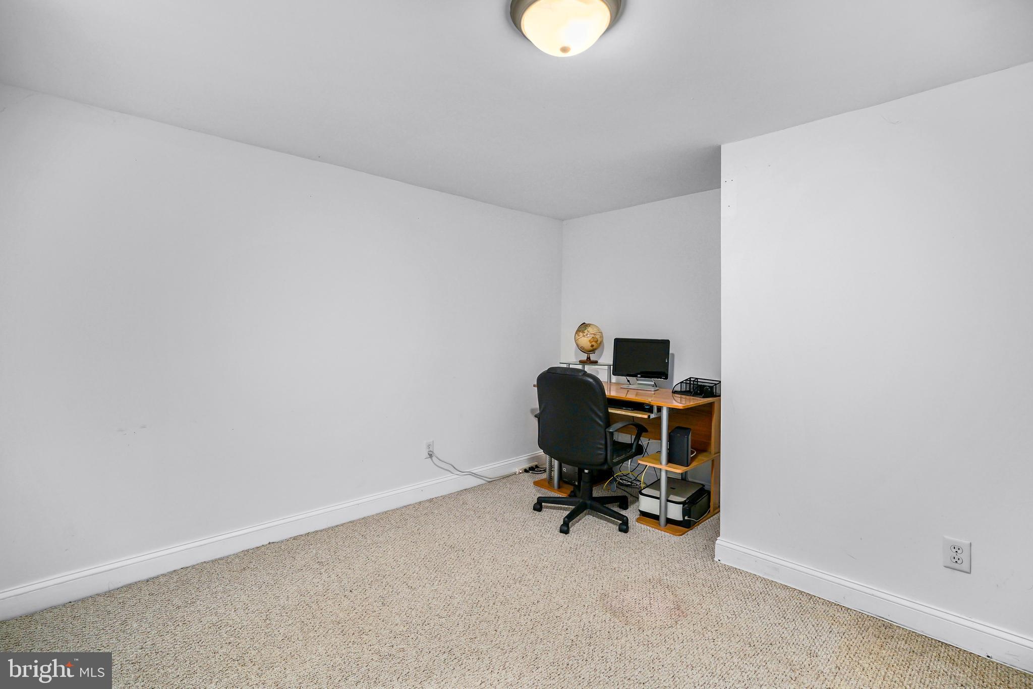 105 Elliot St