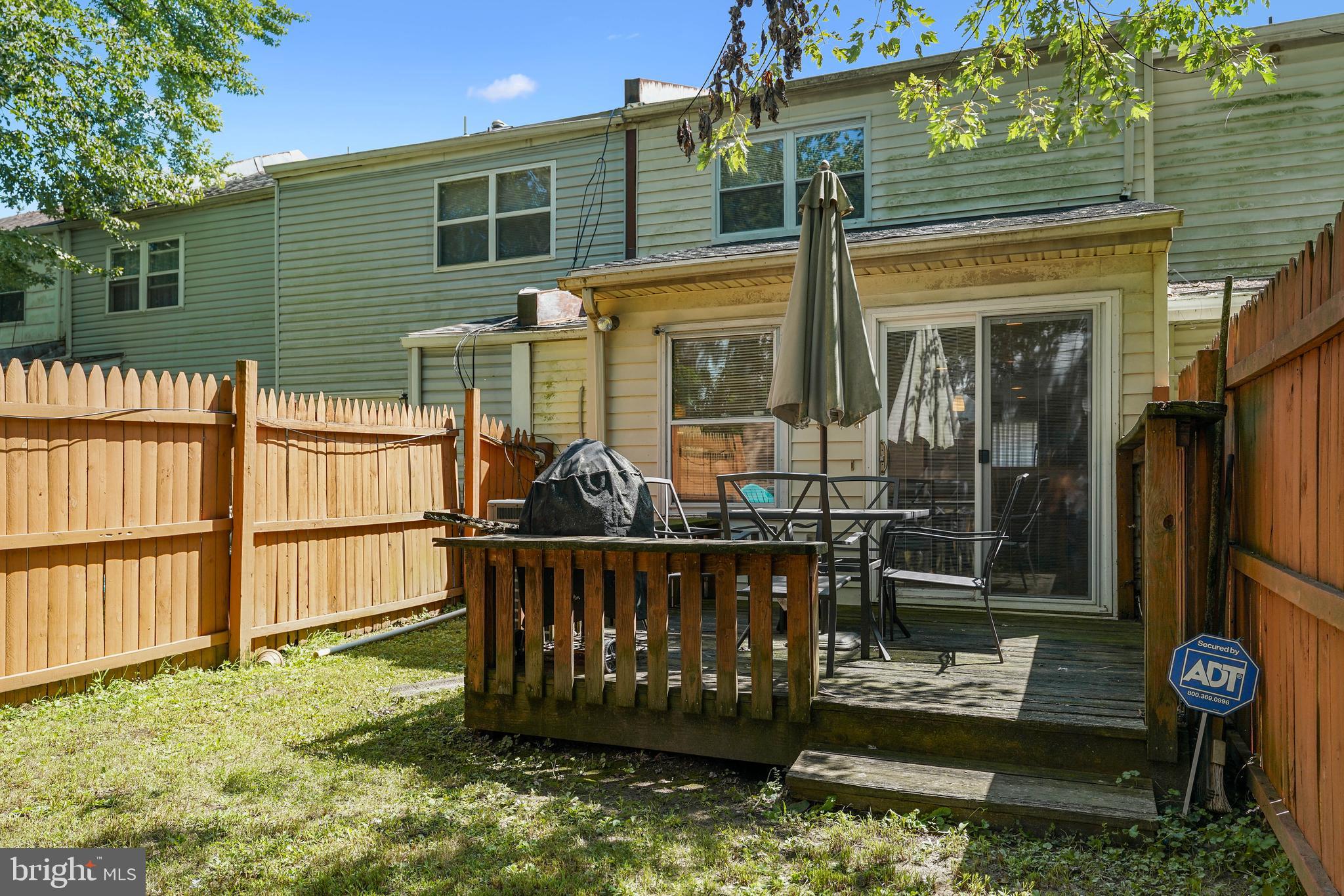 105 Elliot St