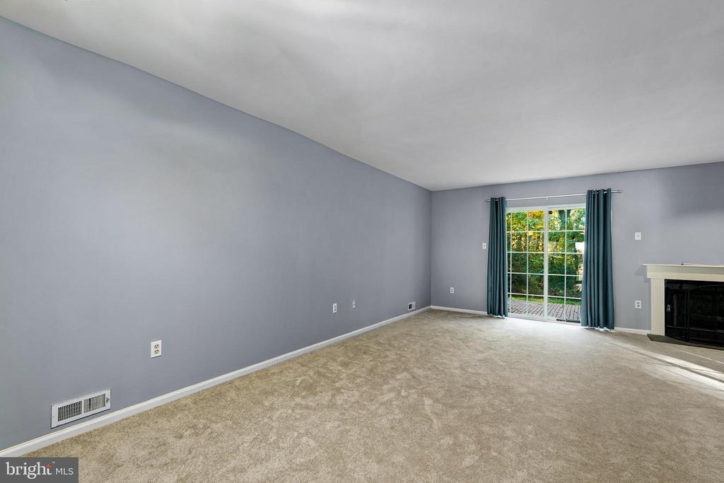 324 Stonebridge Blvd