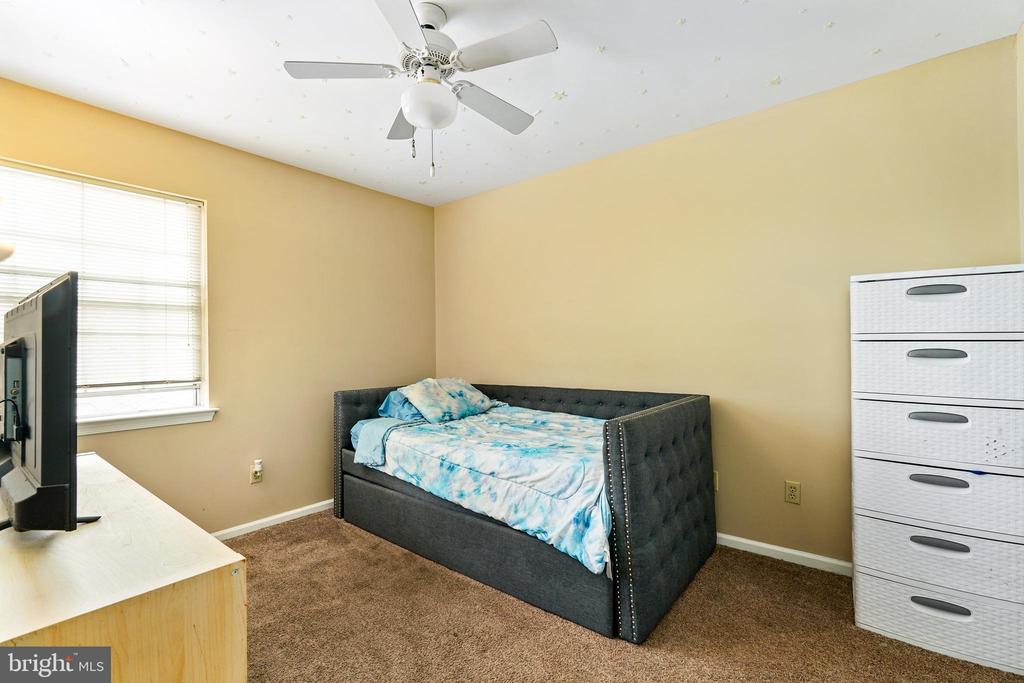 127 Stonebridge Blvd