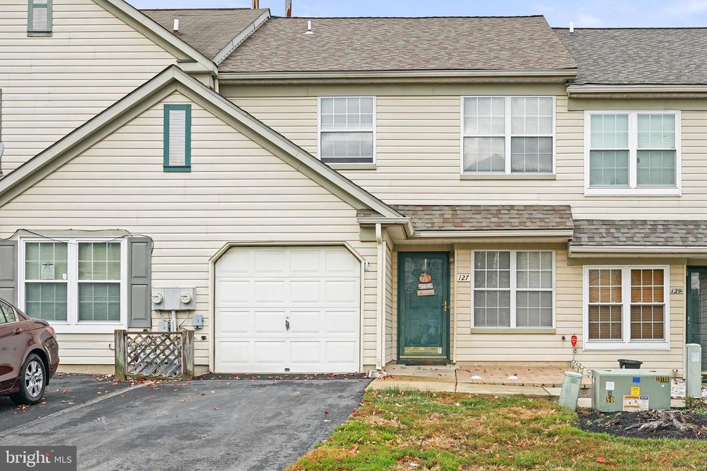 127 Stonebridge Blvd