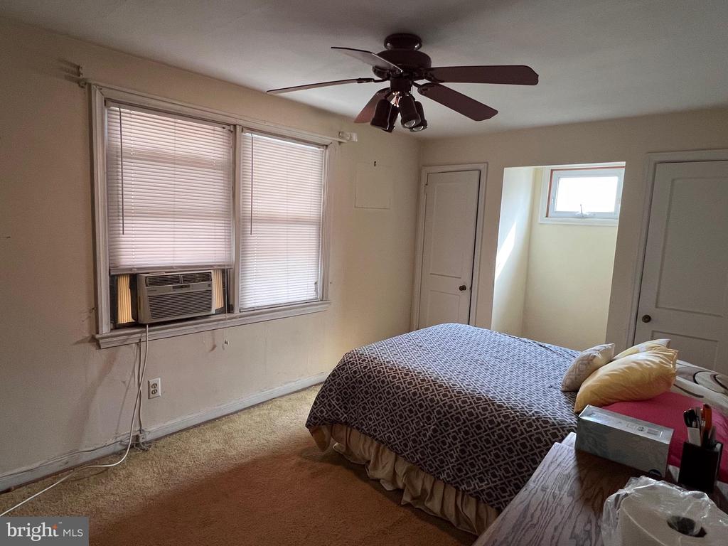 517 W 38TH STREET