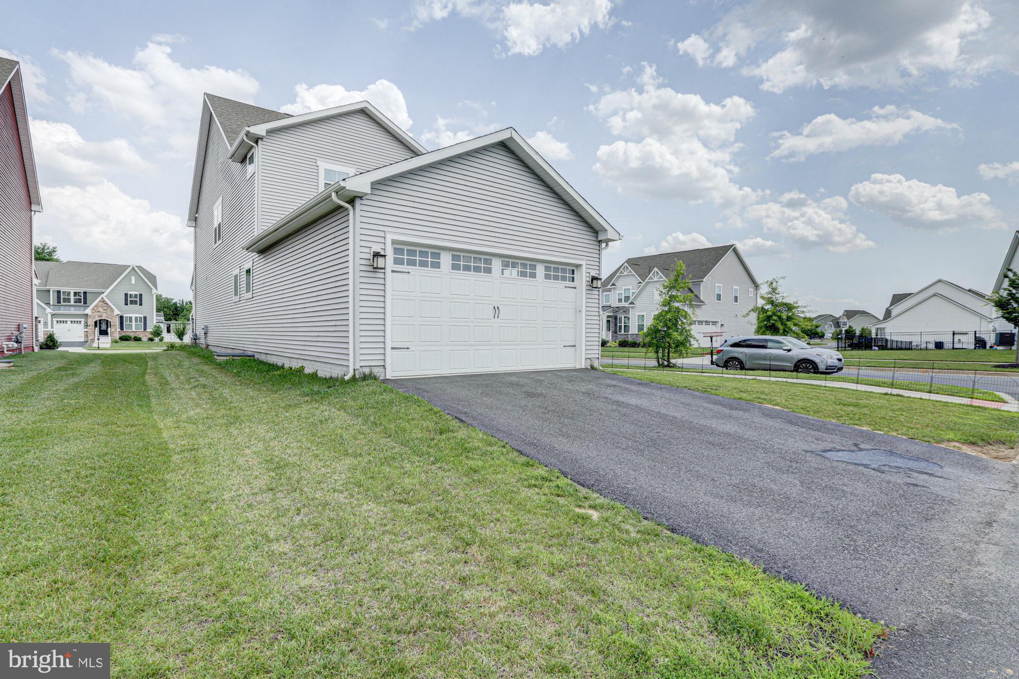 629 SPRING HOLLOW DRIVE