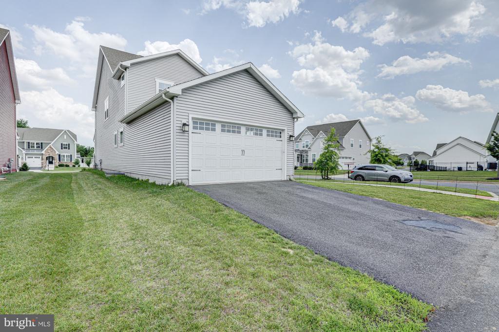 629 SPRING HOLLOW DRIVE