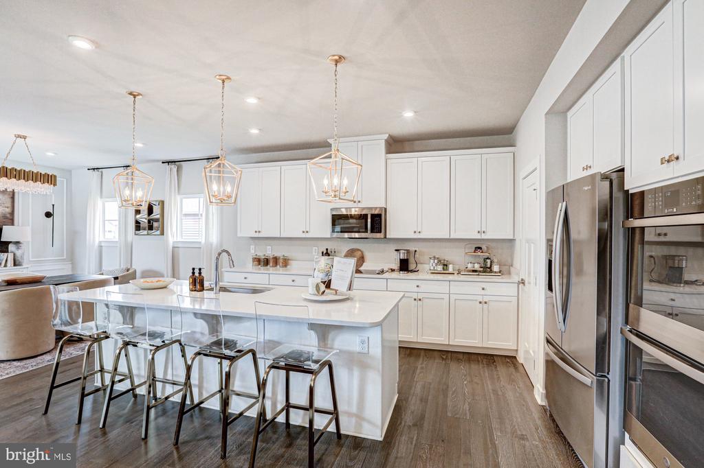 629 SPRING HOLLOW DRIVE