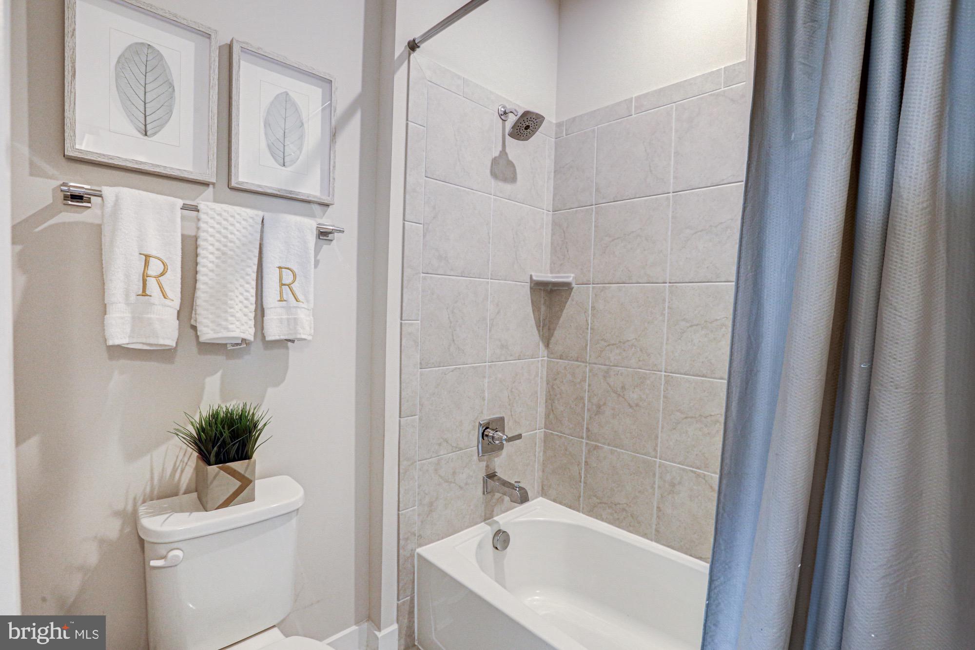 629 SPRING HOLLOW DRIVE