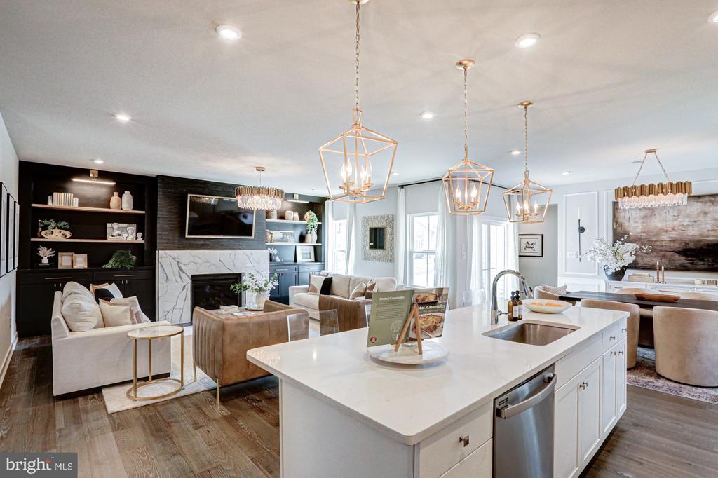 629 SPRING HOLLOW DRIVE