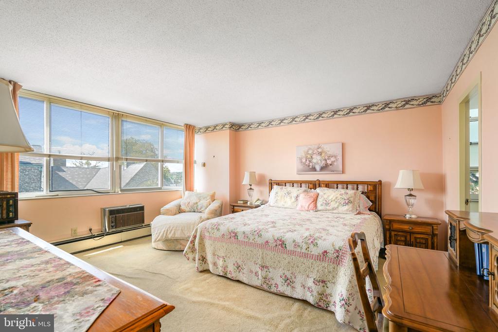 1401 PENNSYLVANIA AVENUE UNIT 403