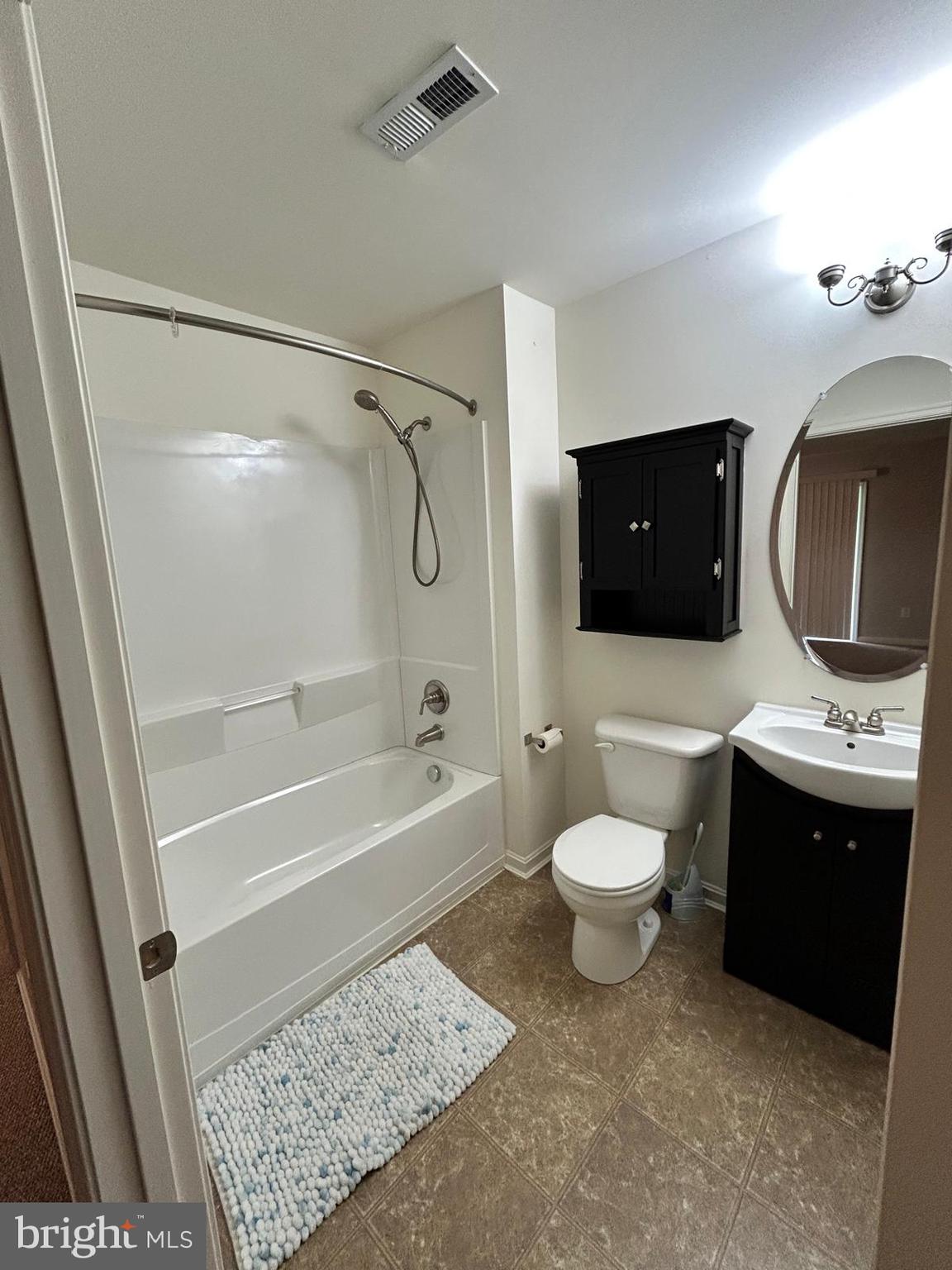 406 JACOBSEN DRIVE