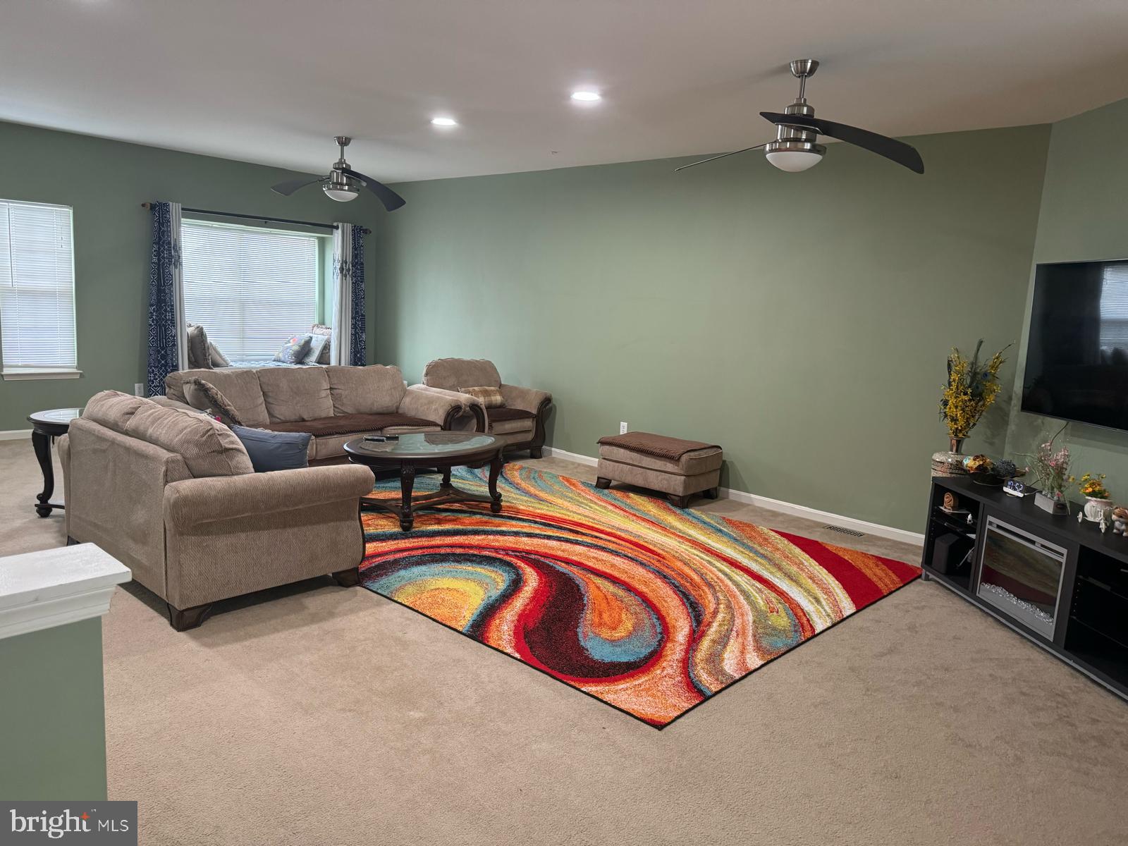 406 JACOBSEN DRIVE