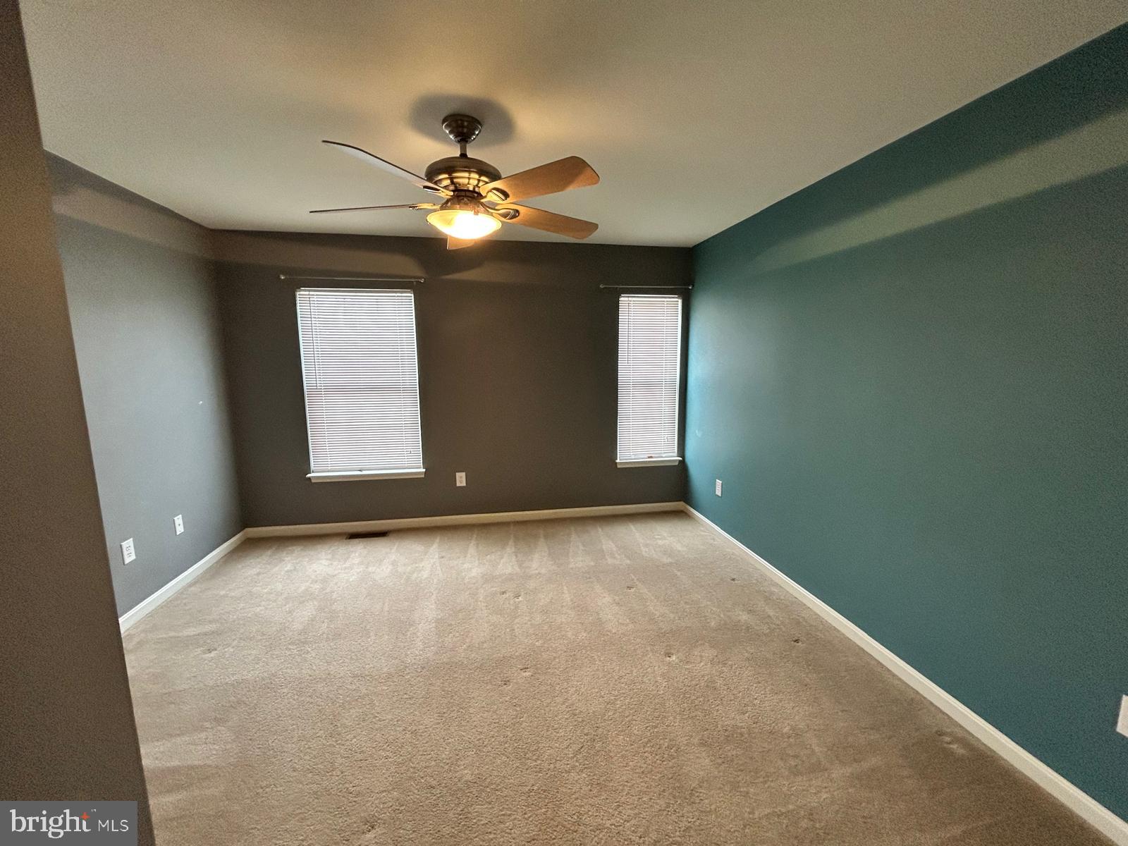 406 JACOBSEN DRIVE