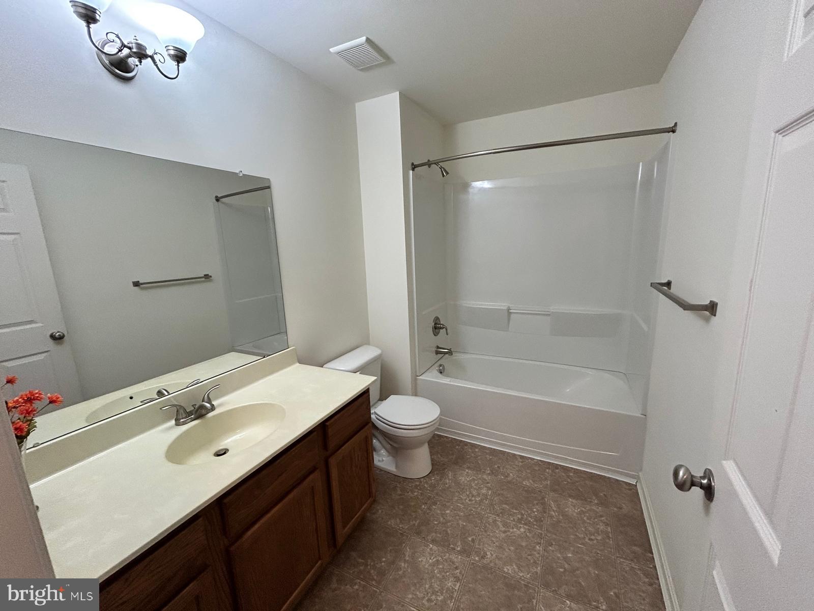 406 JACOBSEN DRIVE