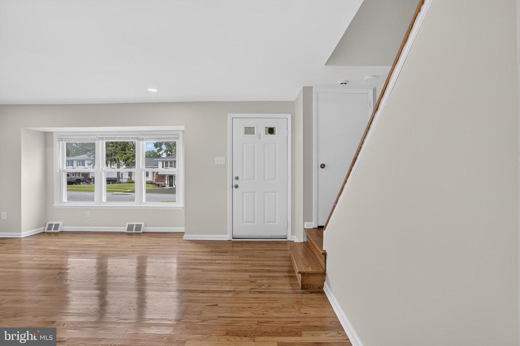 211 S DILLWYN ROAD