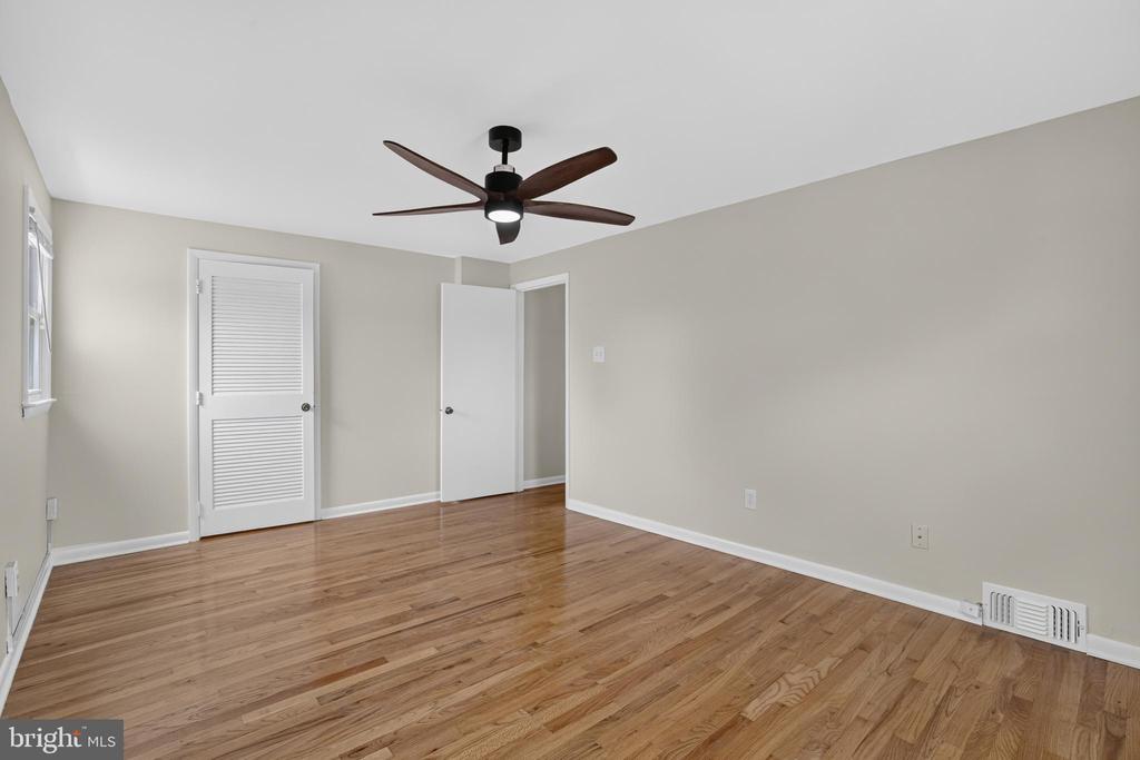 211 S DILLWYN ROAD