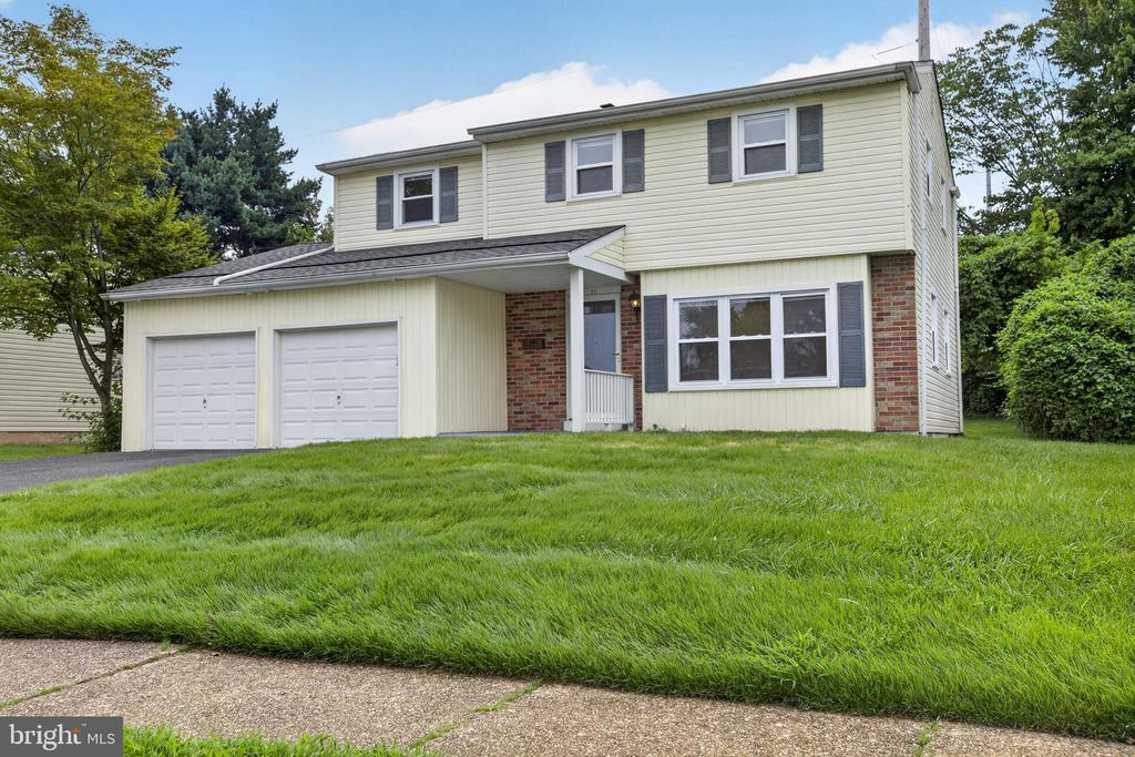 211 S DILLWYN ROAD