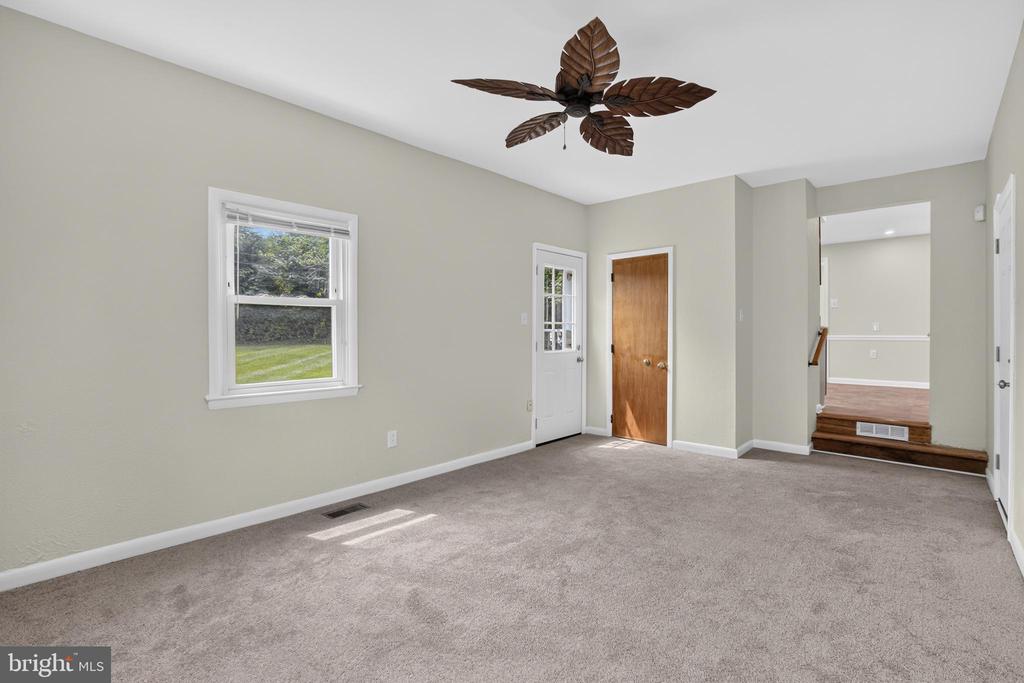 211 S DILLWYN ROAD