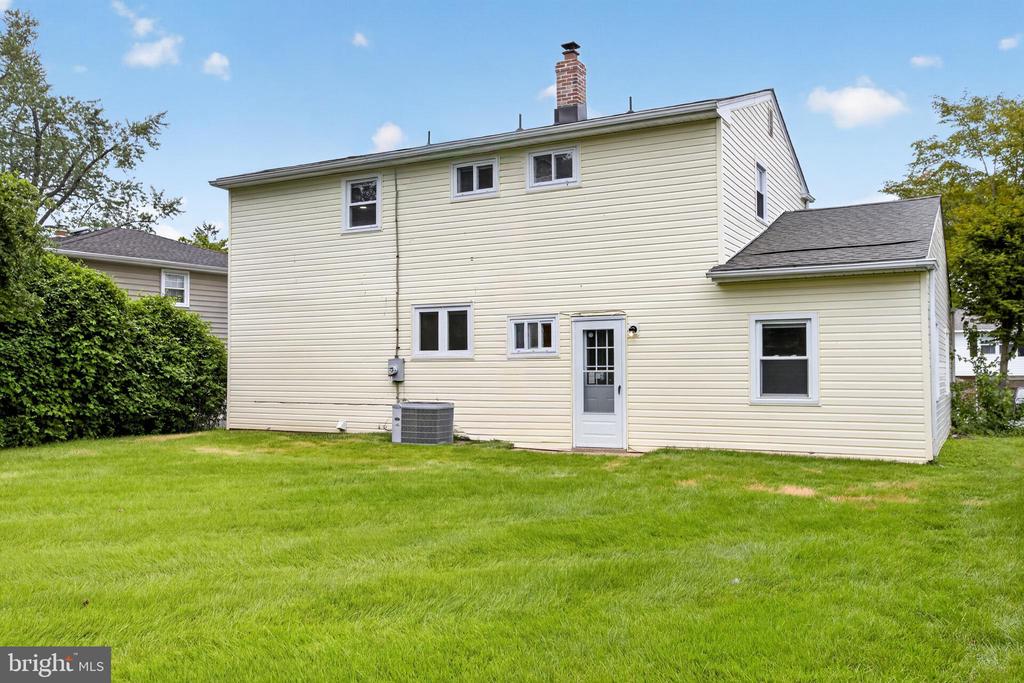 211 S DILLWYN ROAD