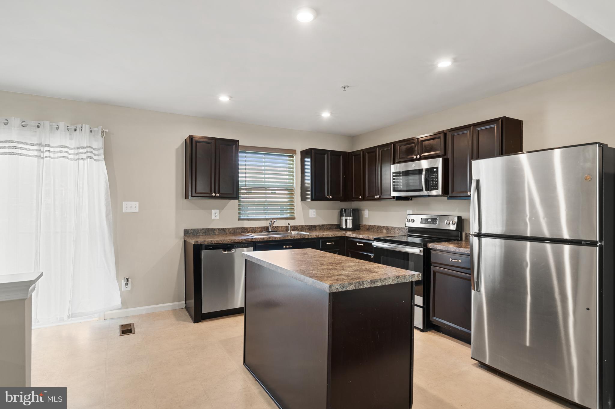 21 Marsh Ln