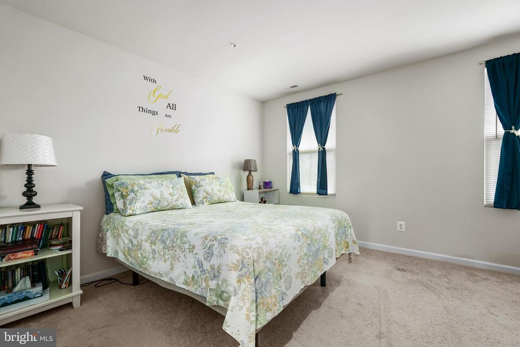 28 Marsh Ln